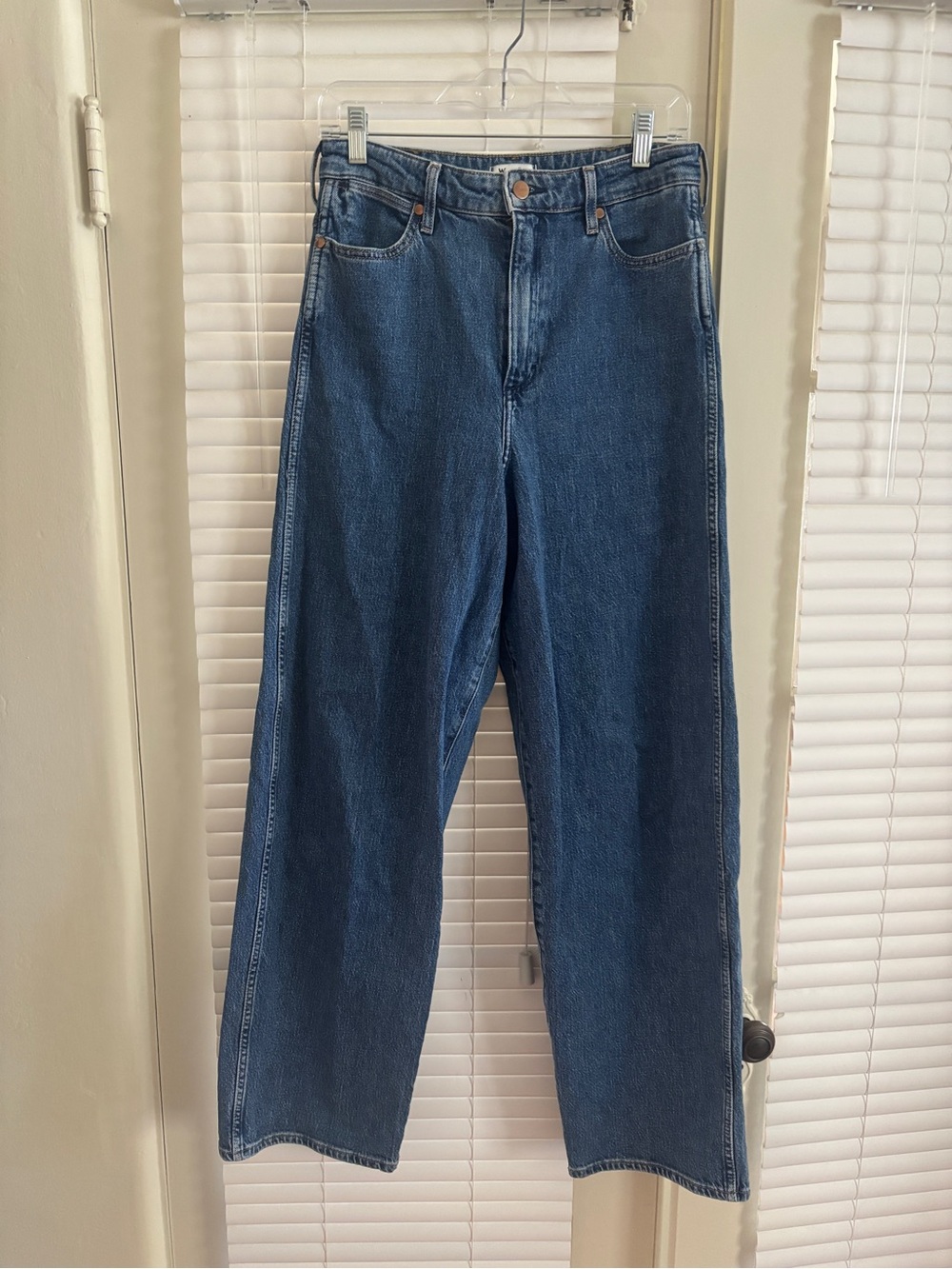 Wrangler high rise 652 barrel jeans